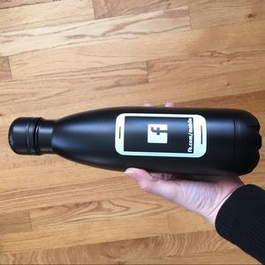 Available Metal water bottle
